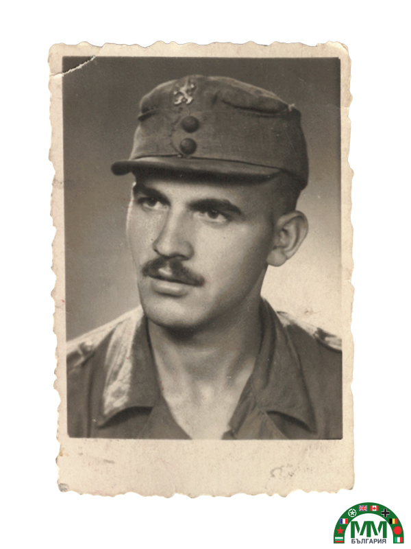 Снимка portrait de soldat division blindée български