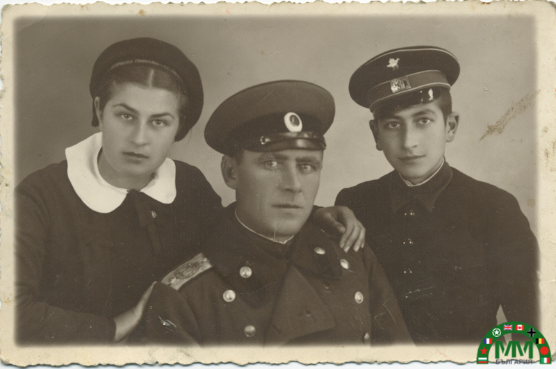 Пълна униформа български