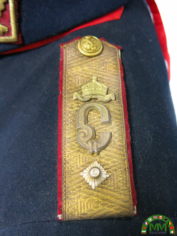 Пълна униформа général български
