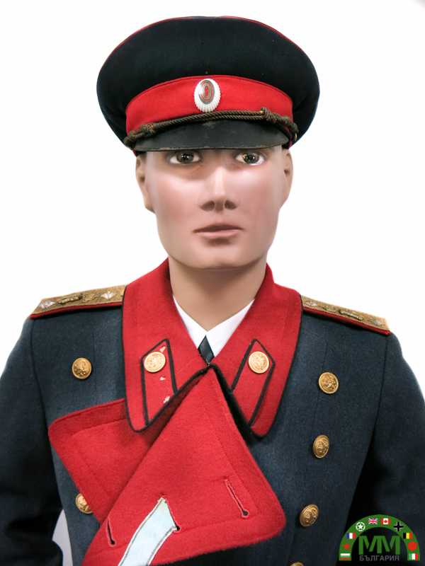 Пълна униформа général български