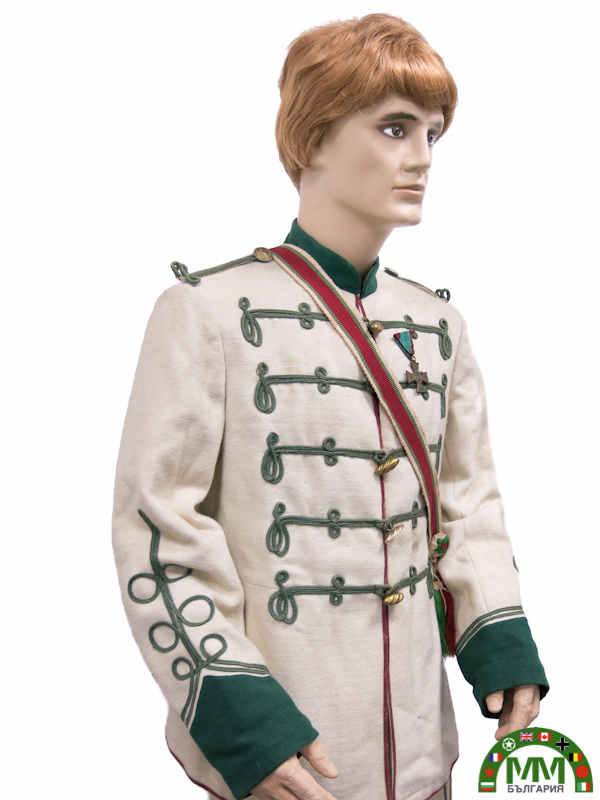Reproduction ancienne de l'uniforme de Vasil Levski