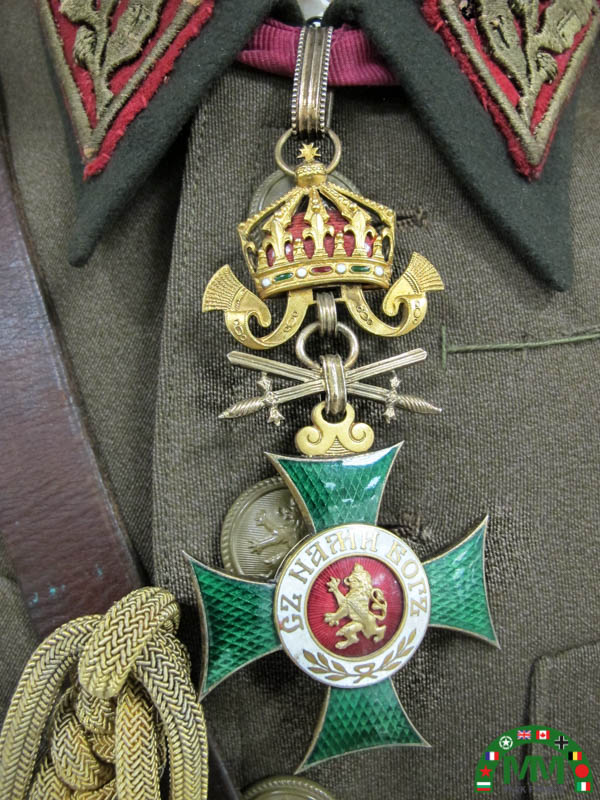 Пълна униформа български général