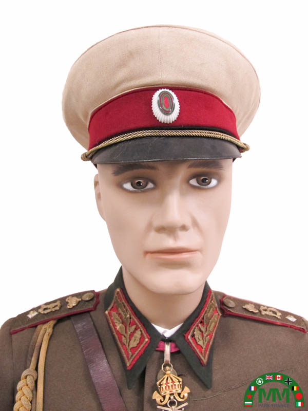 Пълна униформа български général