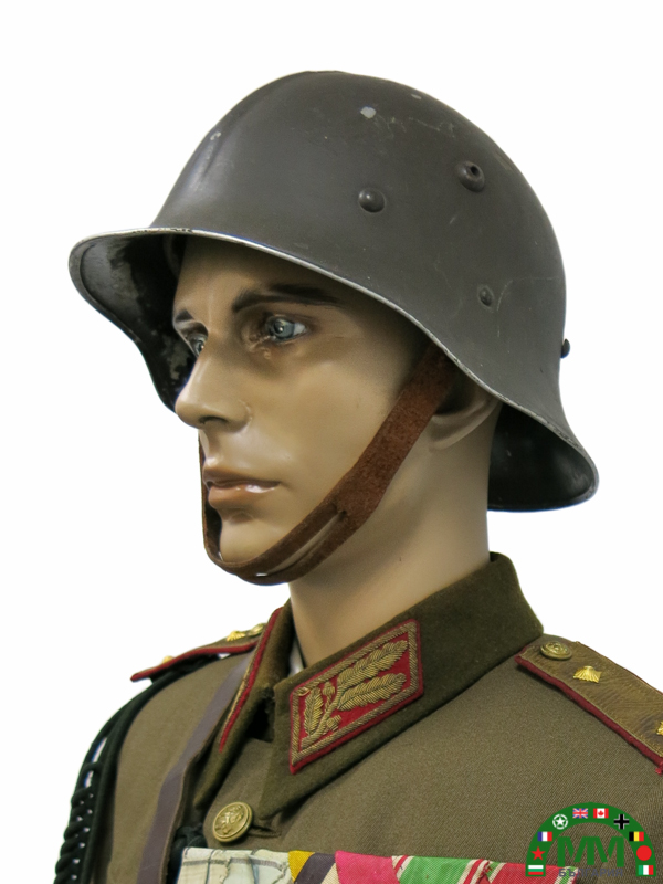 Пълна униформа général български