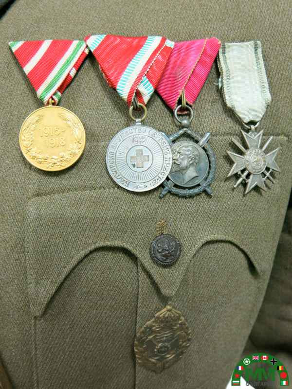Пълна униформа български colonel service du travail