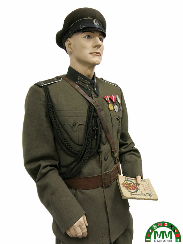 Пълна униформа български colonel service du travail