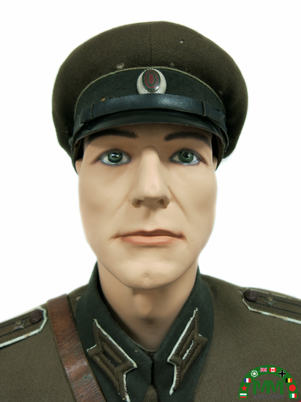Пълна униформа български colonel service du travail